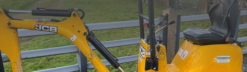 Llyn Car Sales - JCB Mini Digger - CALL 07504 105 633