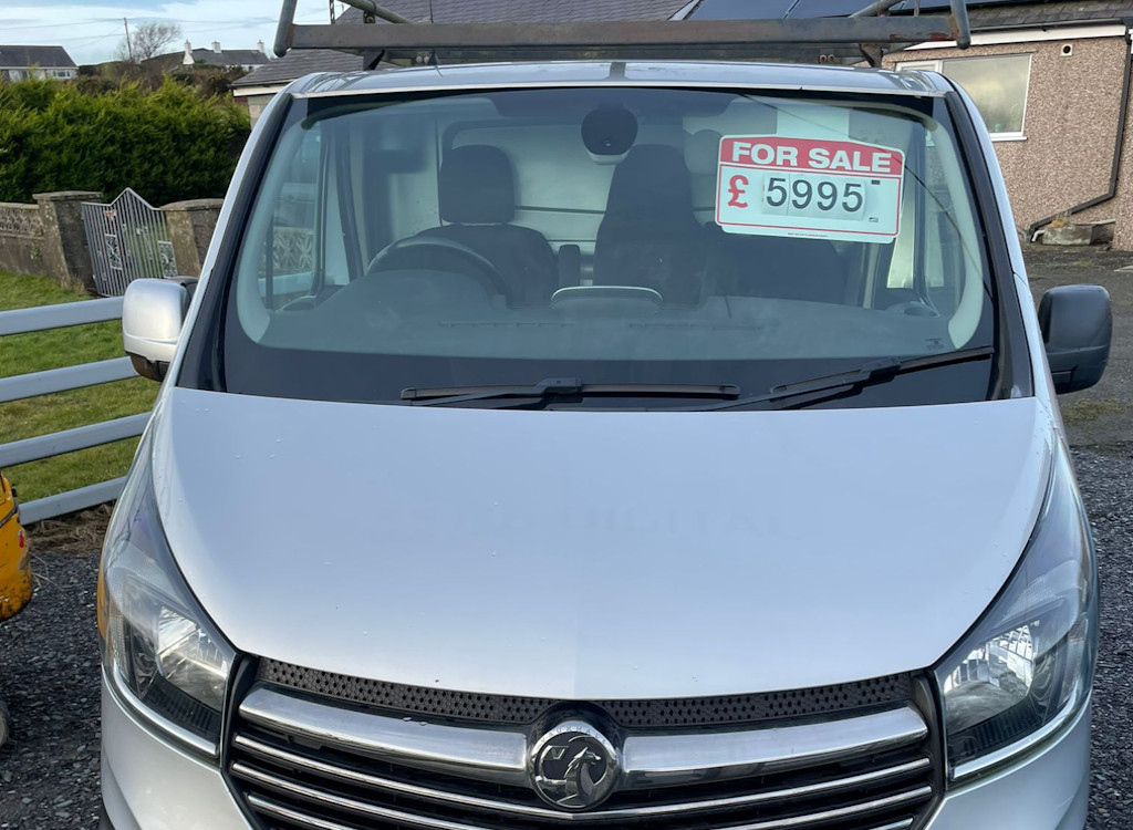 Llyn Car Sales - Vauxhall Vivaro - CALL 07504 105 633