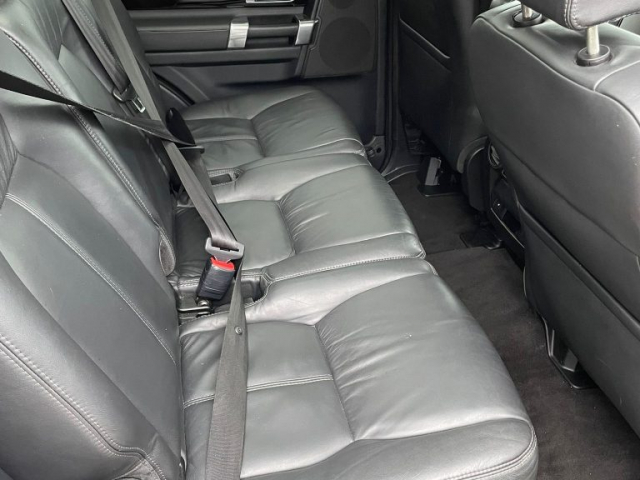 Llyn Car Sales - Land Rover Discovery SDV6 HSE - CALL 07504 105 633