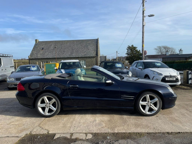 Blue Mercedes-Benz SL350 Auto 2005