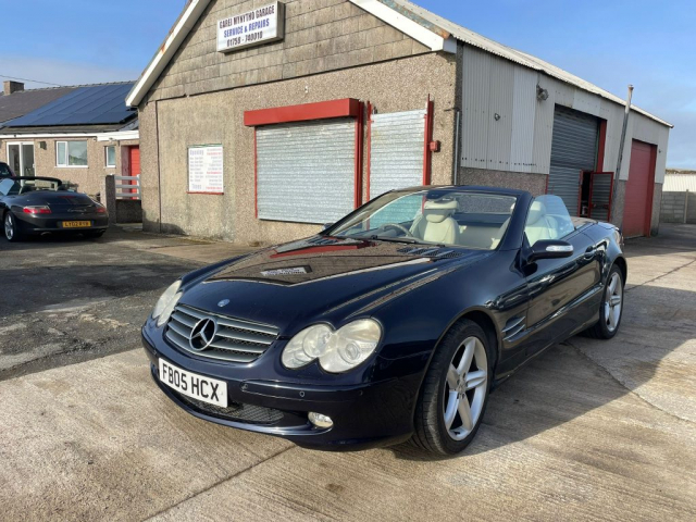 Blue Mercedes-Benz SL350 Auto 2005