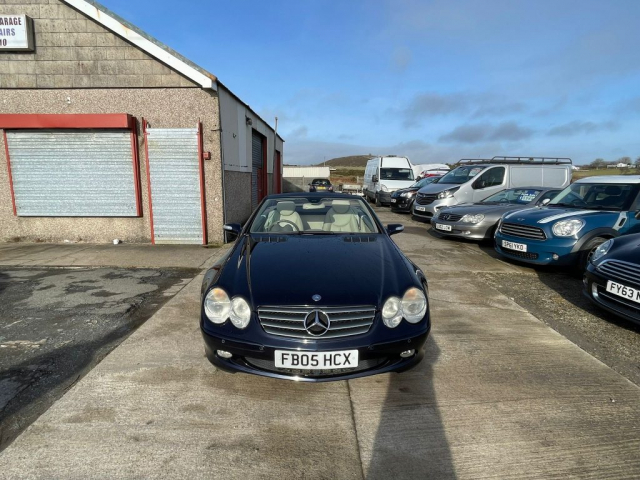 Blue Mercedes-Benz SL350 Auto 2005