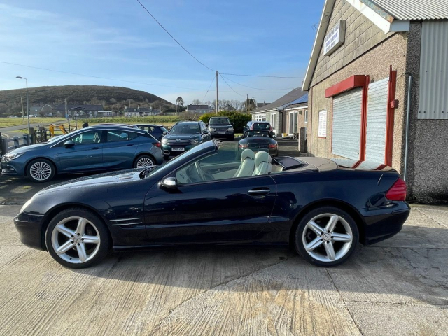 Blue Mercedes-Benz SL350 Auto 2005