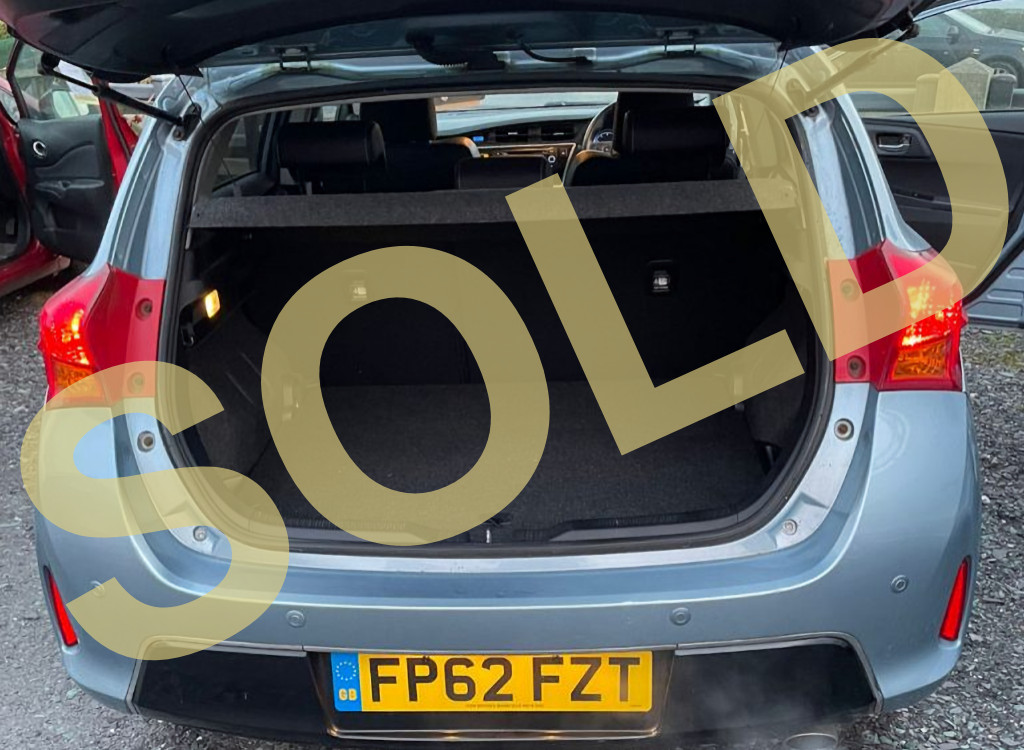 Llyn Car Sales - Toyota Auris 1.6 - CALL 07504 105 633