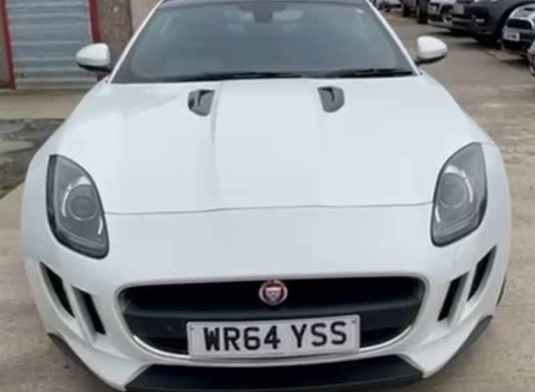 Llyn Car Sales - Land Jaguar F-TYPE V6 - CALL 07504 105 633