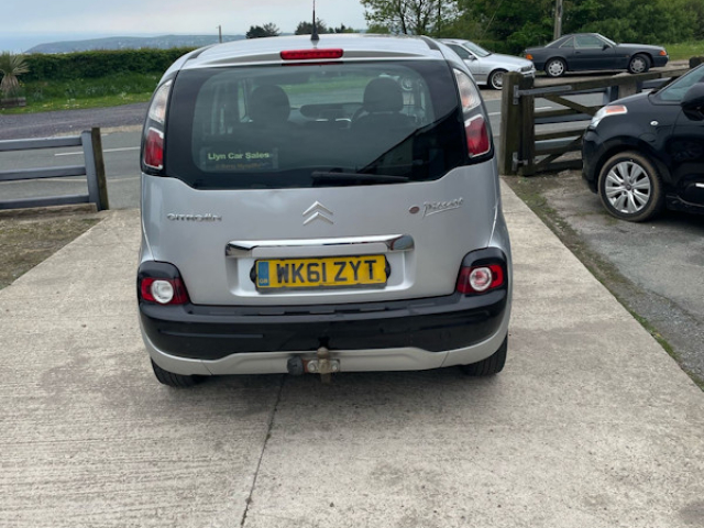 Llyn Car Sales - CITROEN C3 Hdi Exclusive Picasso - CALL 07504 105 633