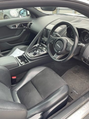 Llyn Car Sales - Land Jaguar F-TYPE V6 - CALL 07504 105 633