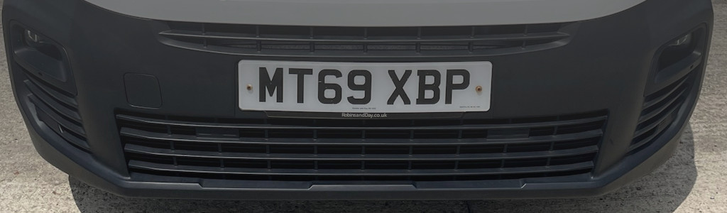 Llyn Car Sales - Peugeot Partner Bluehdi Van - CALL 07504 105 633