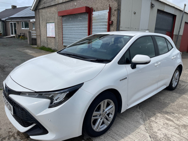 Llyn Car Sales - Toyota Corolla Hybrid Icon Tech - CALL 07504 105 633