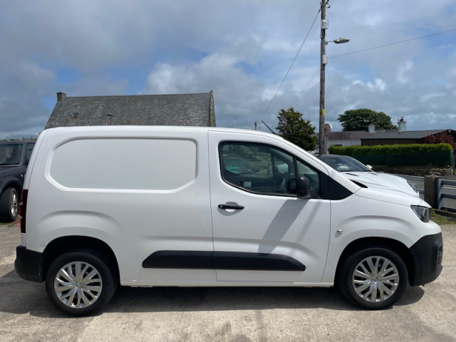 Llyn Car Sales - Peugeot Partner Bluehdi Van - CALL 07504 105 633