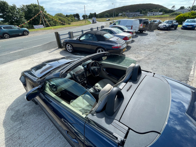 Llyn Car Sales - Mercedes-Benz SLK200 - CALL 07504 105 633