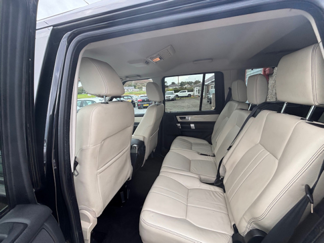 Llyn Car Sales - Land Rover Discovery HSE TDV6 - CALL 07504 105 633