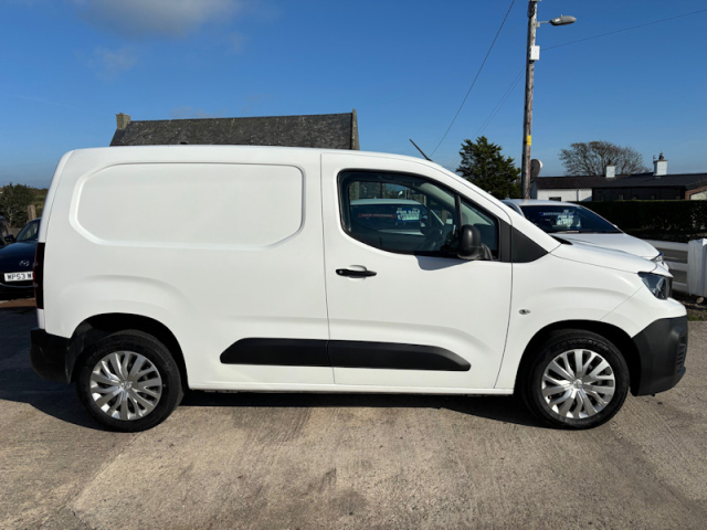 Llyn Car Sales - Peugeot Partner BlueHDI Professional - CALL 07504 105 633