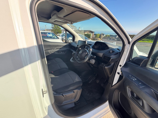 Llyn Car Sales - Peugeot Partner BlueHDI Professional - CALL 07504 105 633