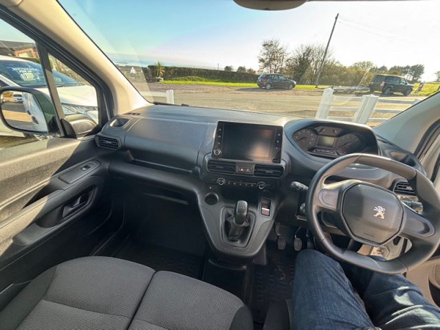 Llyn Car Sales - Peugeot Partner BlueHDI Professional - CALL 07504 105 633