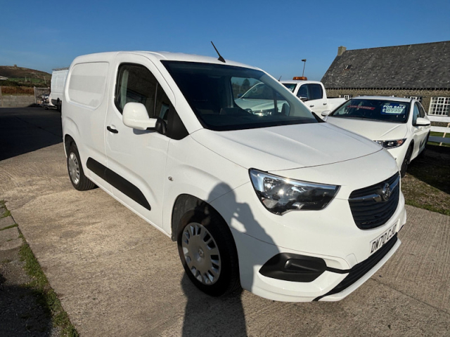 Llyn Car Sales - Vauxhall Combo 2300 Sportive TD - CALL 07504 105 633