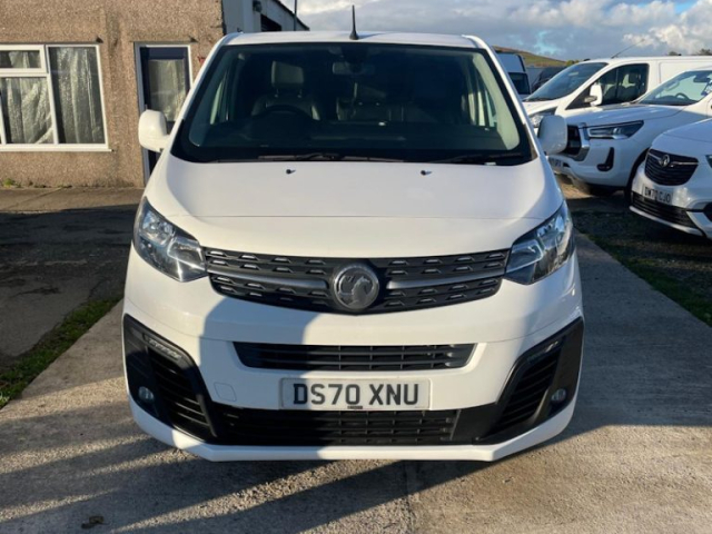 Llyn Car Sales - Vauxhall Vivaro 2900 Sportive - CALL 07504 105 633