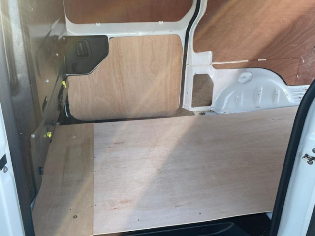 Llyn Car Sales - Vauxhall Vivaro 2900 Sportive - CALL 07504 105 633