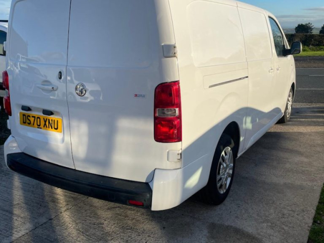 Llyn Car Sales - Vauxhall Vivaro 2900 Sportive - CALL 07504 105 633