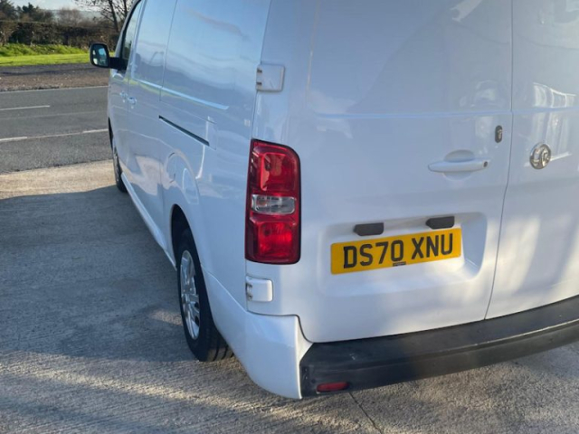 Llyn Car Sales - Vauxhall Vivaro 2900 Sportive - CALL 07504 105 633