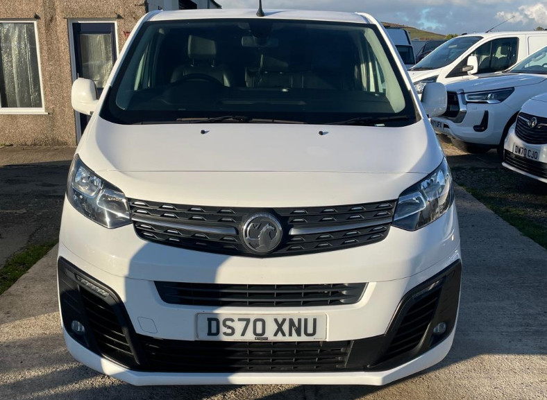 Llyn Car Sales - Vauxhall Vivaro 2900 Sportive - CALL 07504 105 633