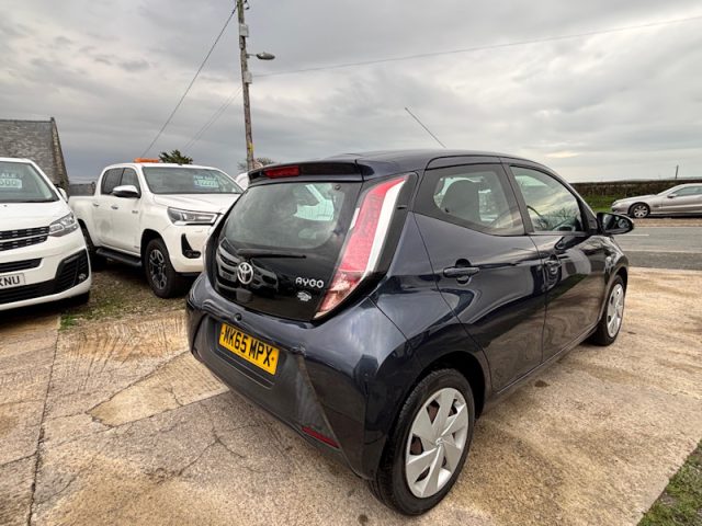 Llyn Car Sales - Toyota Aygo X-PLAY VVT-I - CALL 07504 105 633