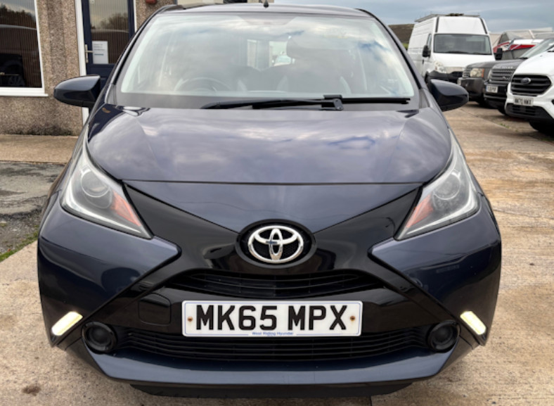 Llyn Car Sales - Toyota Aygo X-PLAY VVT-I - CALL 07504 105 633