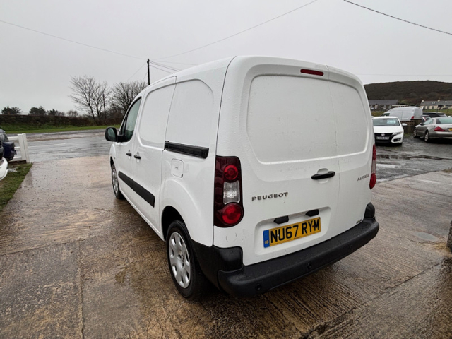 Llyn Car Sales - Peugeot Partner Professional L1 BlueHD - CALL 07504 105 633