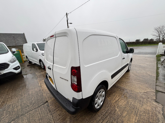 Llyn Car Sales - Peugeot Partner Professional L1 BlueHD - CALL 07504 105 633