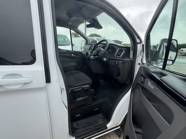 Ford Transit Custom 300 Limited DCIV Eblue Ford Transit Custom 300 Limited DCIV Eblue